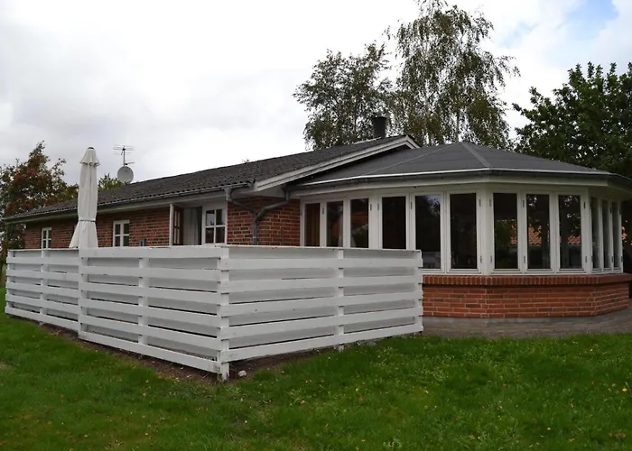With Fireplace 7 Holiday home Juelsminde (Hedensted)